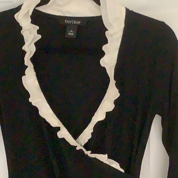 White House black market black top with white ruffled neck and sleeves. - Picture 5 of 6